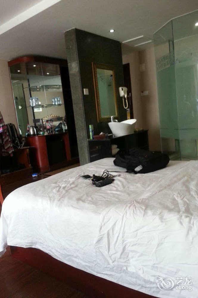 Yeste Hotel Nanning Jinhu Square Buitenkant foto